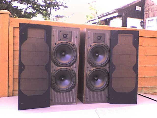 kef c40 stereo speakers